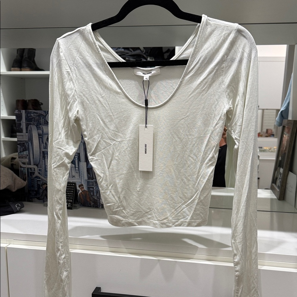 Joah Brown White Long Sleeve Scoop neck Top. NWT